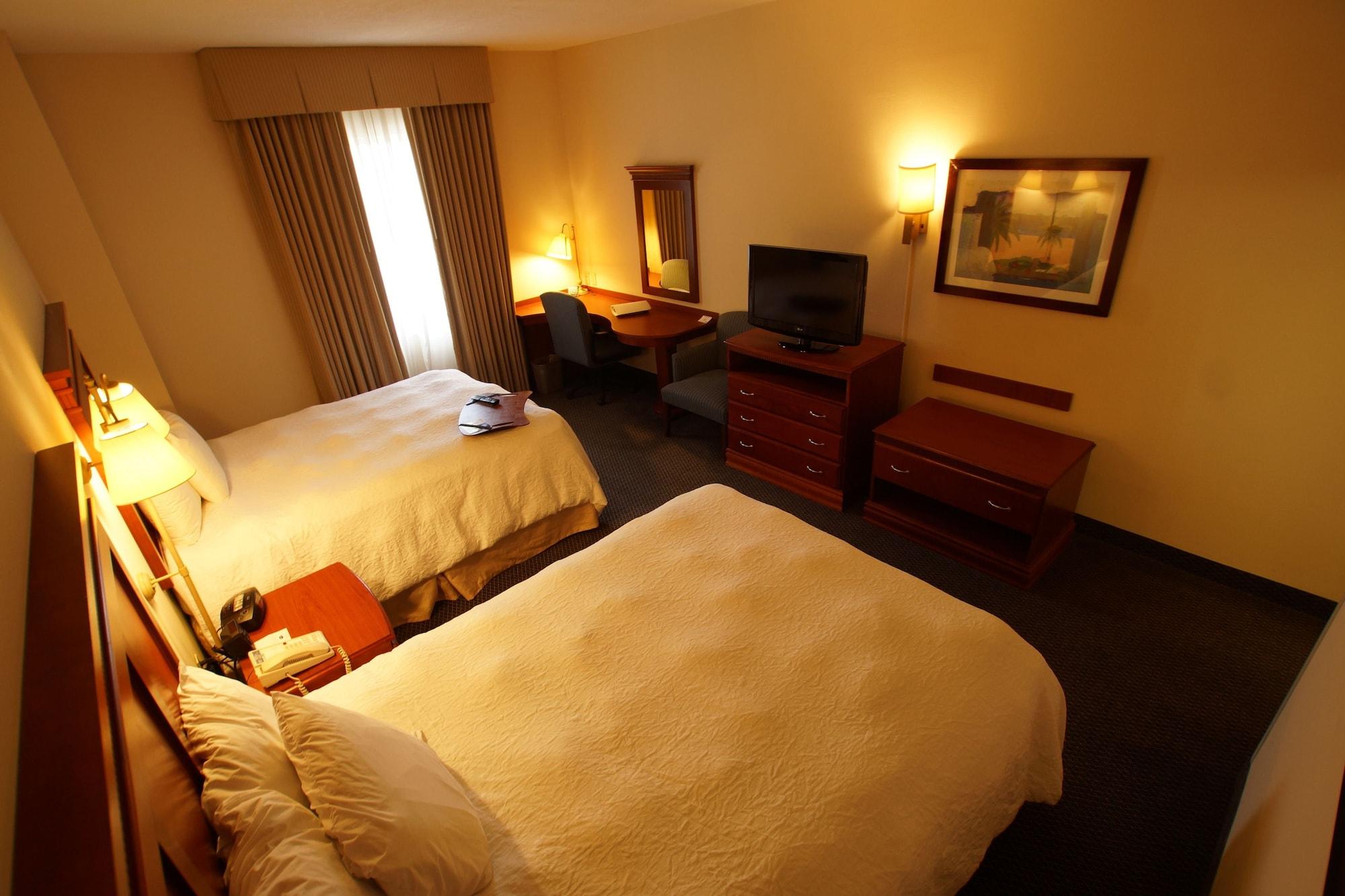 Hampton Inn Tampico Airport Экстерьер фото