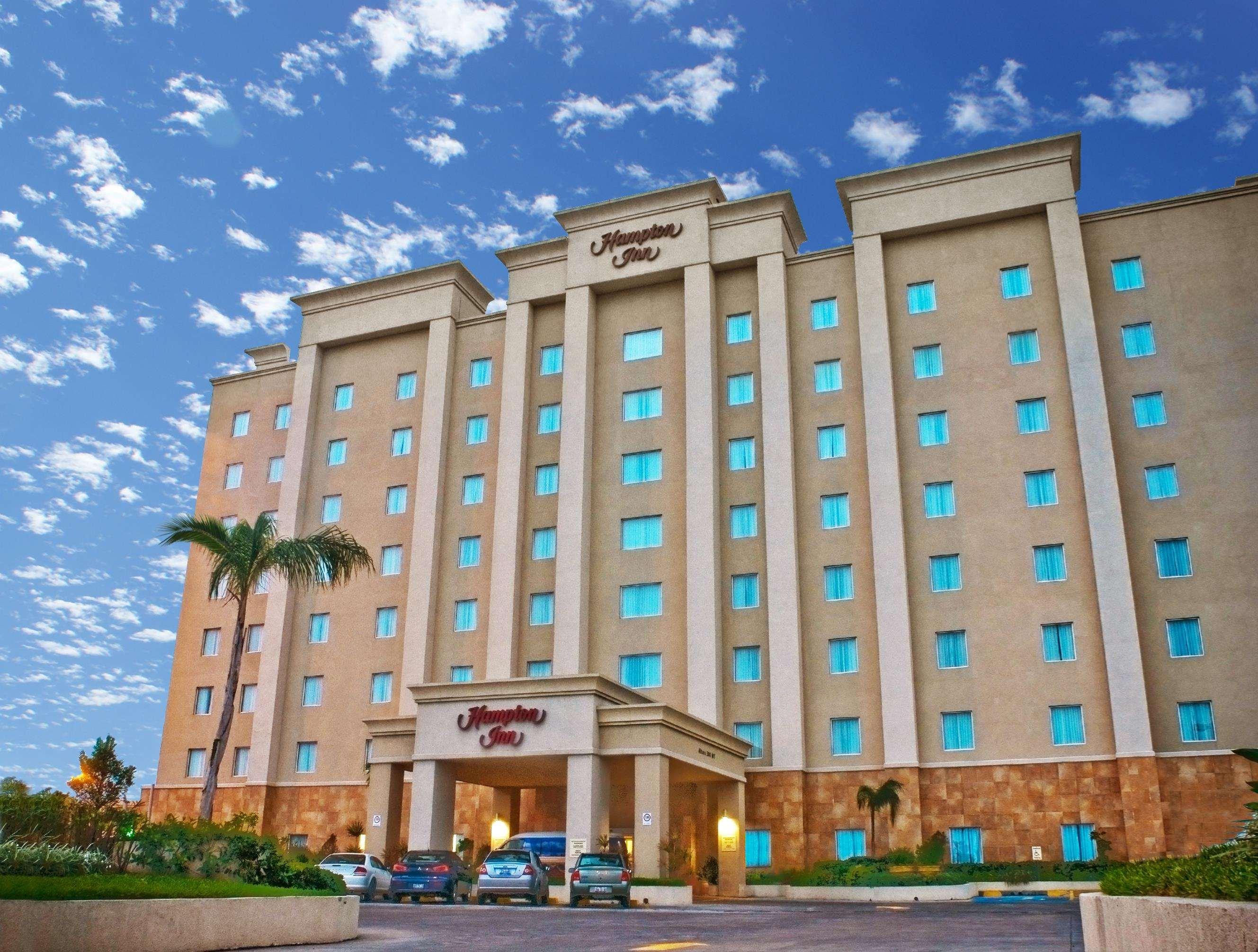 Hampton Inn Tampico Airport Экстерьер фото
