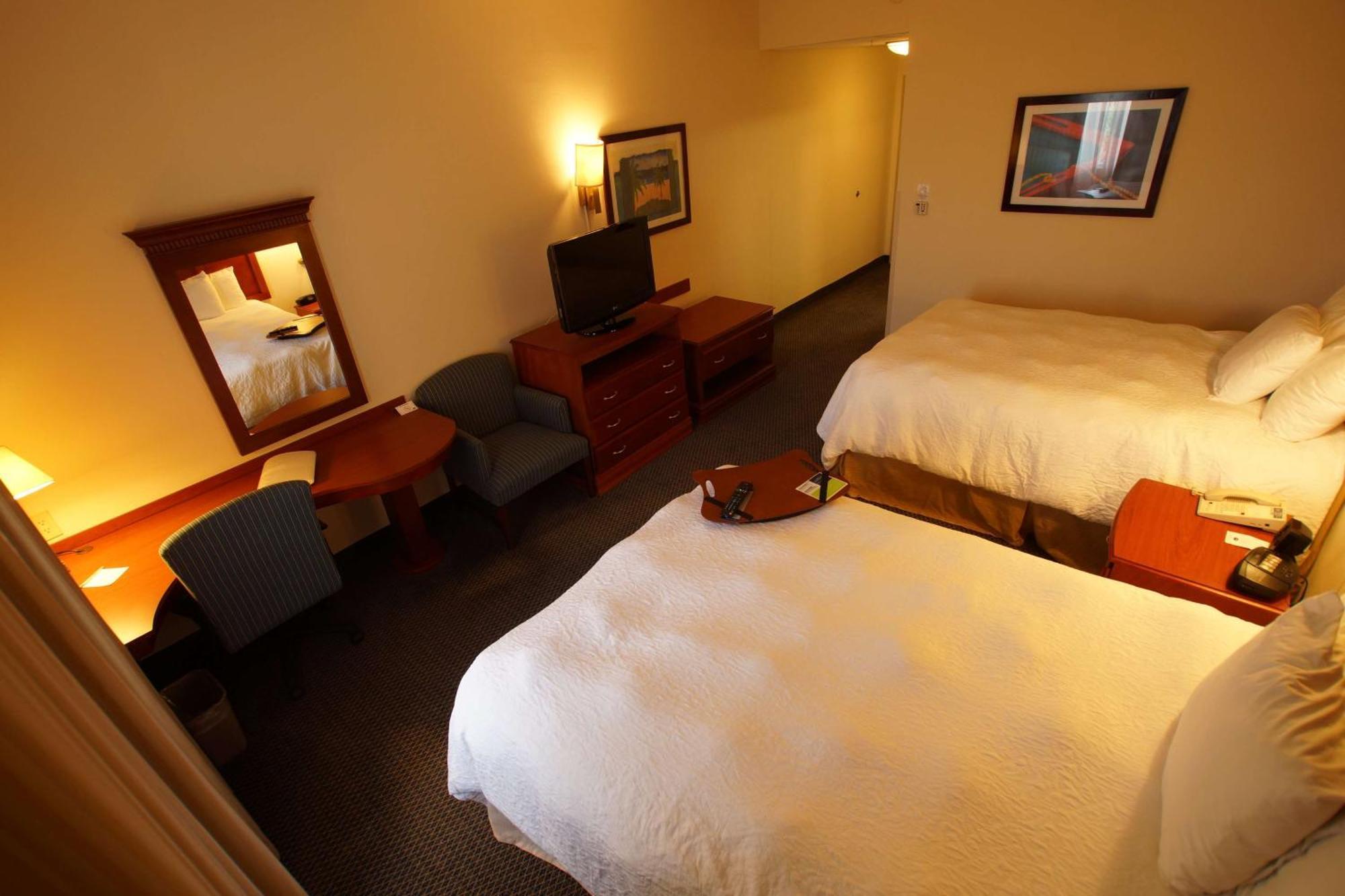 Hampton Inn Tampico Airport Экстерьер фото